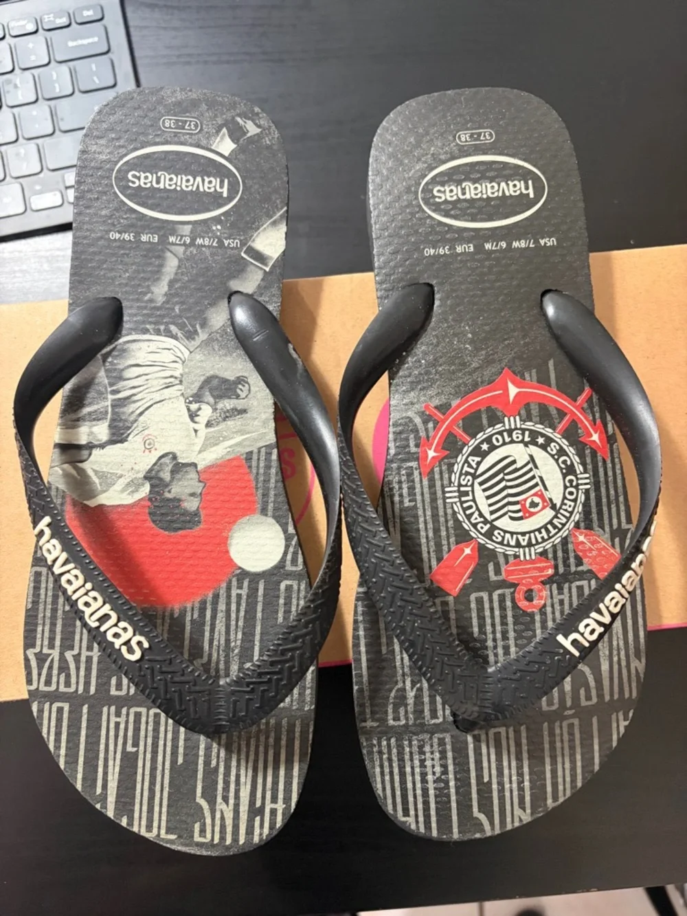Havaianas Men’s Corinthians Graphic Flip-Flops — Black & Red
